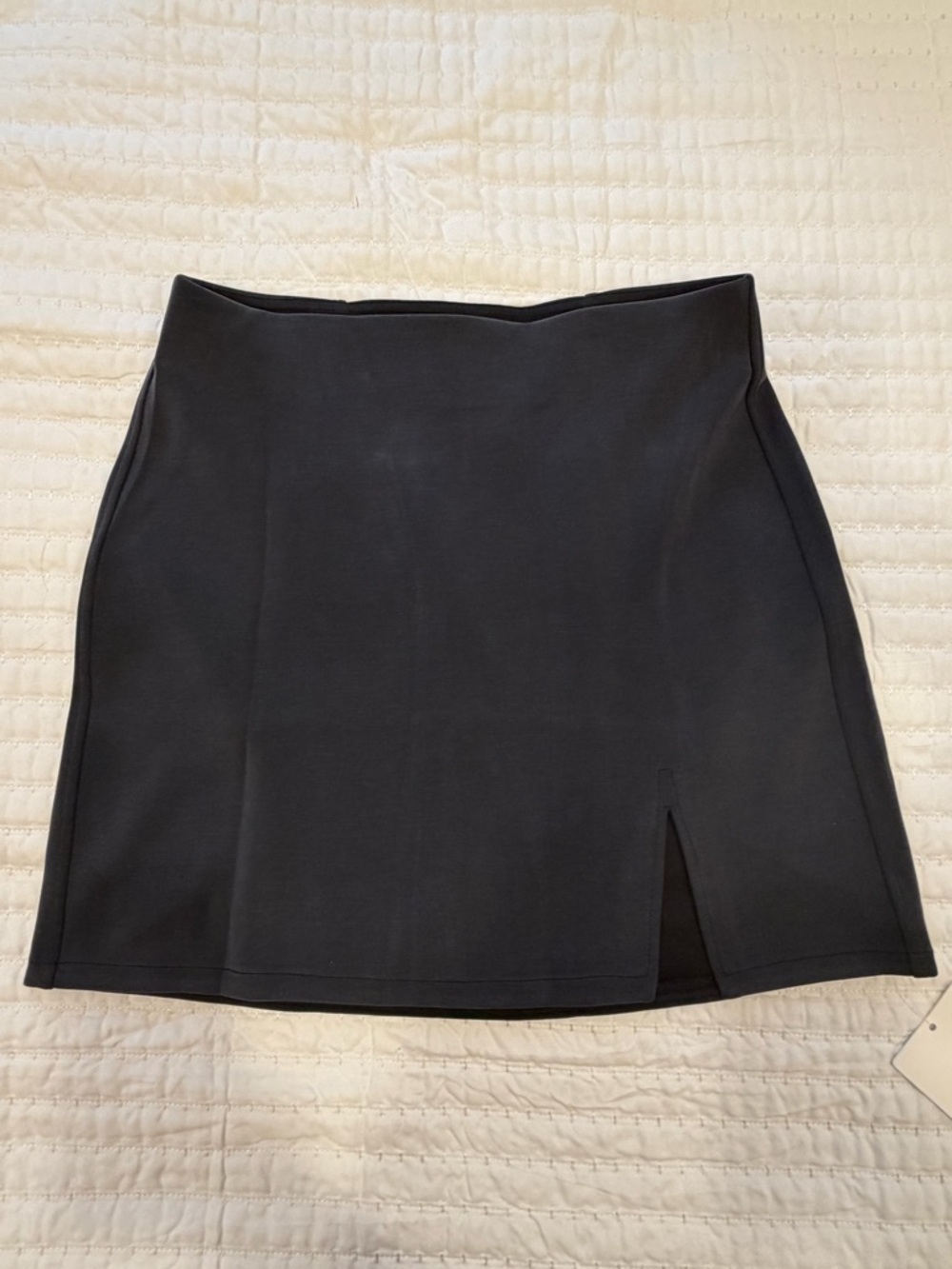 NWT Lululemon Slim Fit Black Mini Skirt with Front Slit